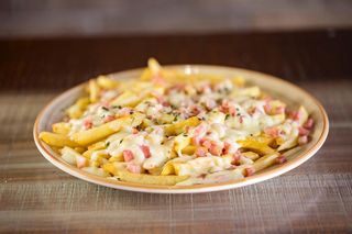 Patatas bacon and cheese fries