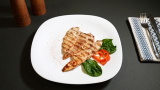 Piept de pui la gratar