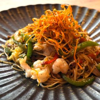 FIDEOS DE ARROZ CON GAMBAS