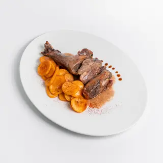 1/2 Paletilla de ternasco de aragón I.G.P  asada al horno