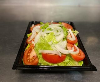 Ensalada Con Cebolla Y Tomate