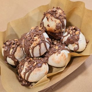 Rolls de chocolate crujiente