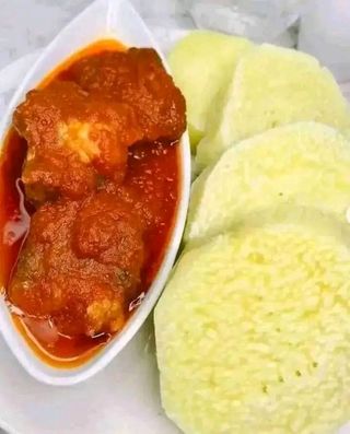 Boiled Yam with Stew and Titus Fish