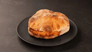 Bečka pileća šnicla u somunu