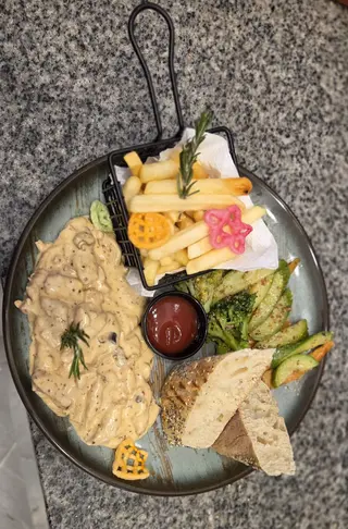 Plat Emincé De Poulet