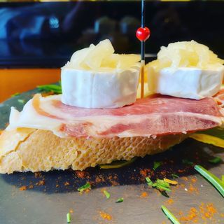 Pincho De Jamón Con Mini Rulo