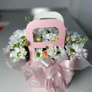 Сумочка.(Хризантема ромашка та гвоздики білі/рожеві,сумочка 4749