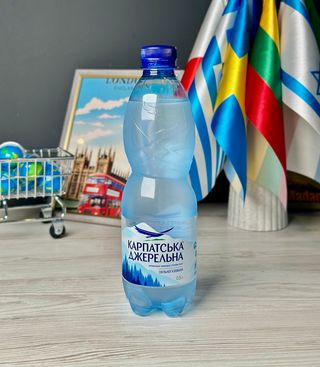Вода Карпатська джерельна газована 0,5л