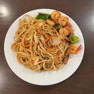 Massa chinesa com gamba 