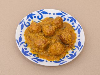 Albondigas En Salsa De Almendras