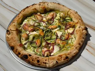 Піца з креветками та цукіні (620g)