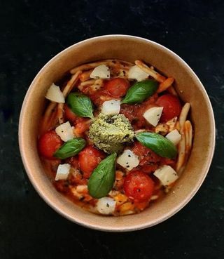 Pasta caprese