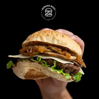 Hamburger di cavallo Lucky Luciano con patatine e salsa a scelta