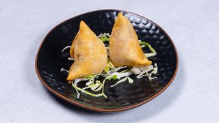 Chili Pileća samosa