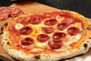 COMBO - Pizza Diavola 32 cm +  Bautura + Sos