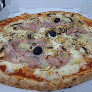 Pizza Caprichosa