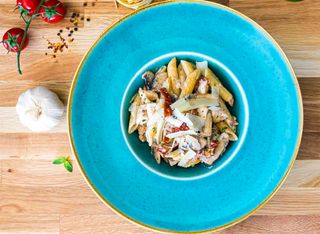 Pasta Creamy sundried tomato & chicken