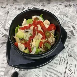 Ensalada De Pollo Y Aguacate (Para 1 Persona)
