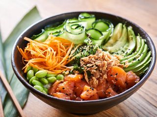 Poke Bowl Au Saumon Fumé