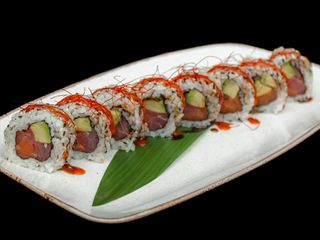 Рол Спайсі мікс лосось, тунець, авокадо 390г