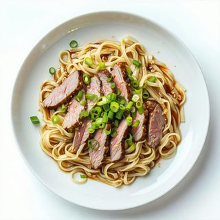 Makaron ryżowy gotowany z kaczką