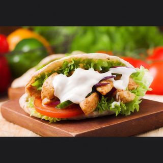 106. Pollo Tikka Pita