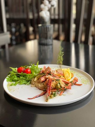 Fritto misto, cartofi și sos tartar 550g