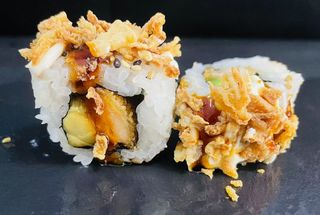 116.Uramaki Pollo Tempura (8 Uds.)