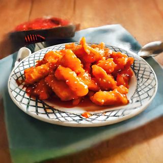 81Курица в кисло-сладком соусе 糖醋鸡片