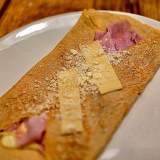 Crepe Galette De Pernil Dolç I Formatge Gouda