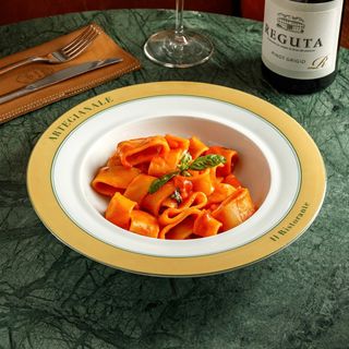 Calamarata al Pomodoro di Puglia, basilico e burro