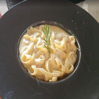 Spaghetti A La Carbonara