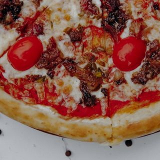  Пицца с грудинкой BBQ и сырным 