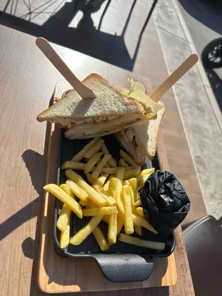 Klub sendvič 400gr
