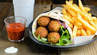 Meniu Falafel in chifla