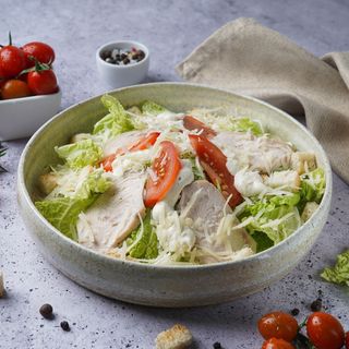 Салат с куриным филе