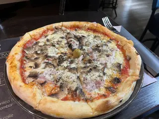 Capricciosa velika