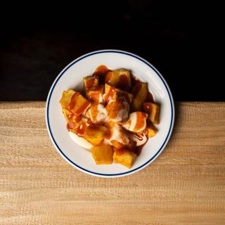 Patatas bravas Los Gómez