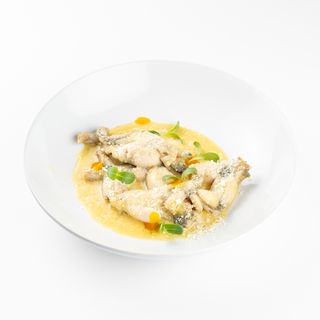 Žablji kraci u bijeloj kremi