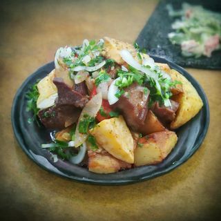 ოჯახური საქონლის ხორცით