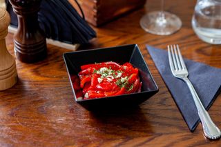 Salată ardei copți