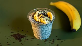 ჩიას პუდინგი ვანილით და ბანანით