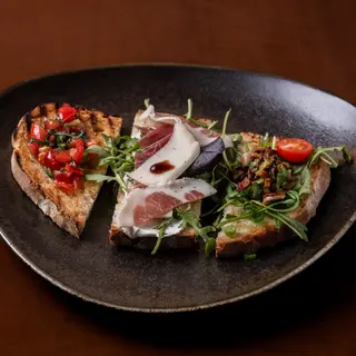 Bruschette mix 4 sau individuale