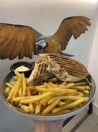 Posni sendvič s tunom 300g