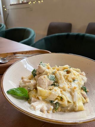 Фетучини с курицей и грибами