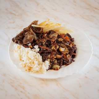 S10 - sa bambusom i kineskim pečurkama + povrće + pirinč - Dnevni meni