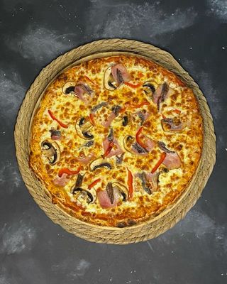 Pizza Especial 4 Estaciones (Mediana)