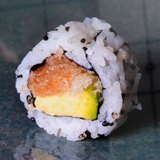 66. Spicy Salmón Crunchu (8 Pzs.)