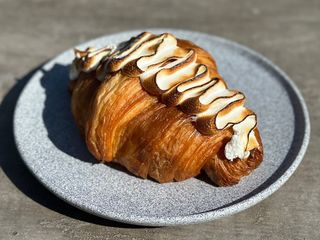 Круасан Лимонний курд (170g)