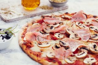 Pizza Prosciutto E Funghi (Grande)